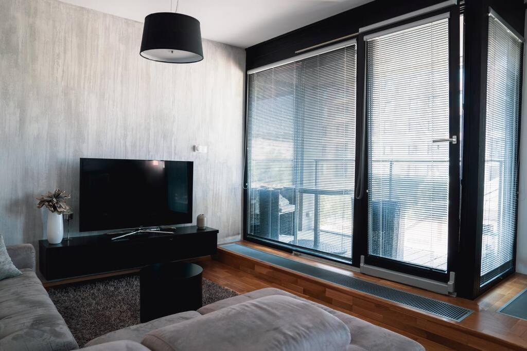 Prague Marina River View Apartment Close To City Centre Free Parking מראה חיצוני תמונה